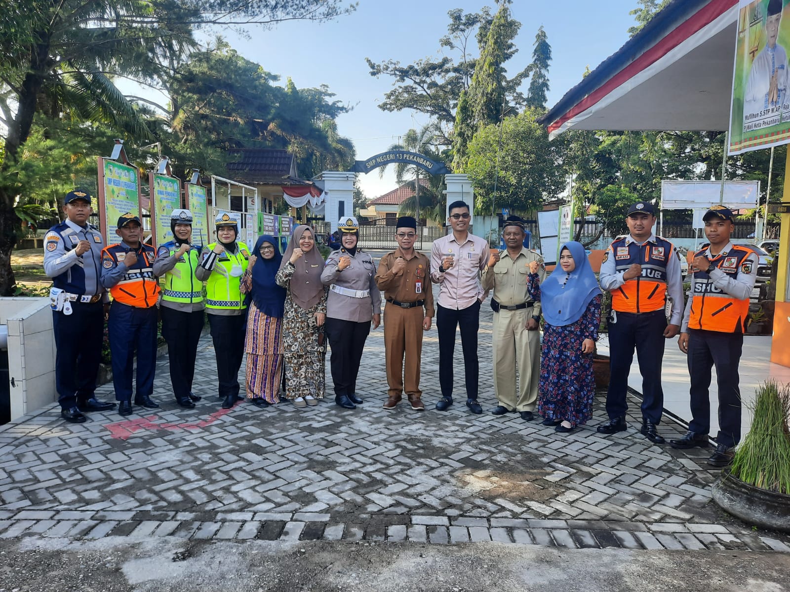 Ditlantas Polda Riau Berikan Edukasi Keselamatan Berlalu Lintas di SMP N 13 Pekanbaru